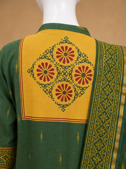 Bottle Green Ethnic Kurta Set with Woven Dupatta Set