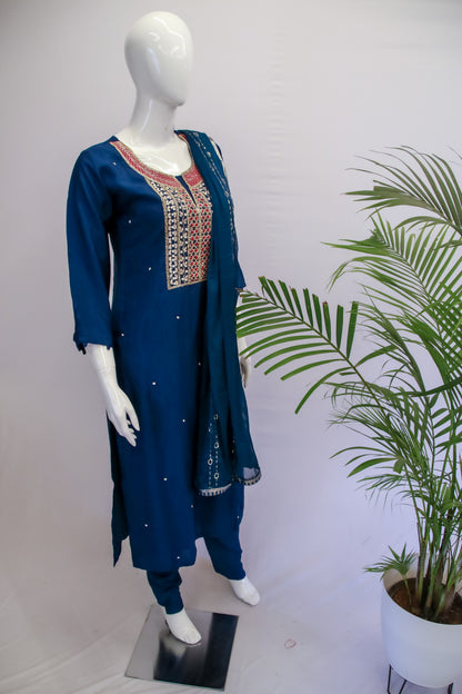 Dola Silk Blue Dupatta Set