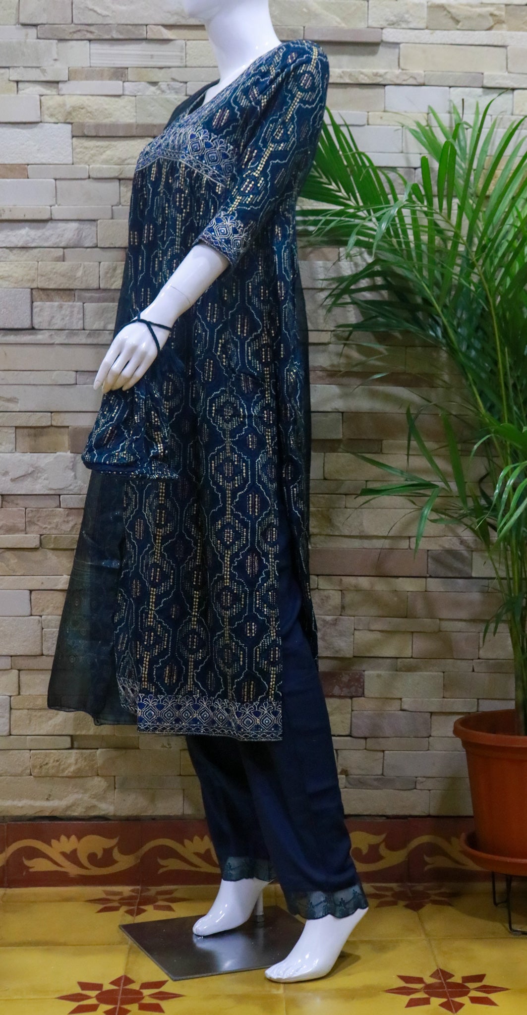 Alia Cut Stitched Dupatta Set