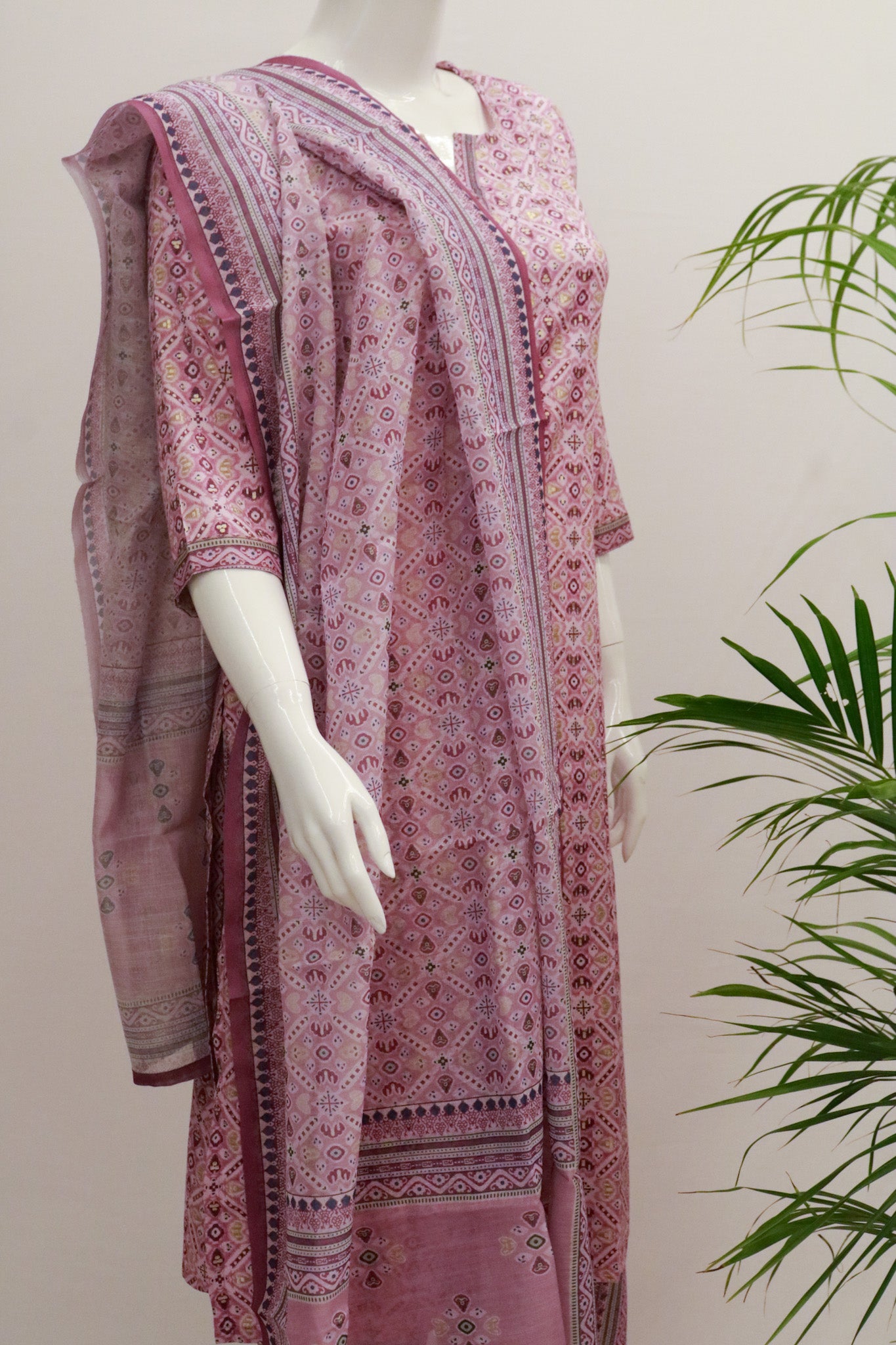 Capsule Rayon Stitched Dupatta Set