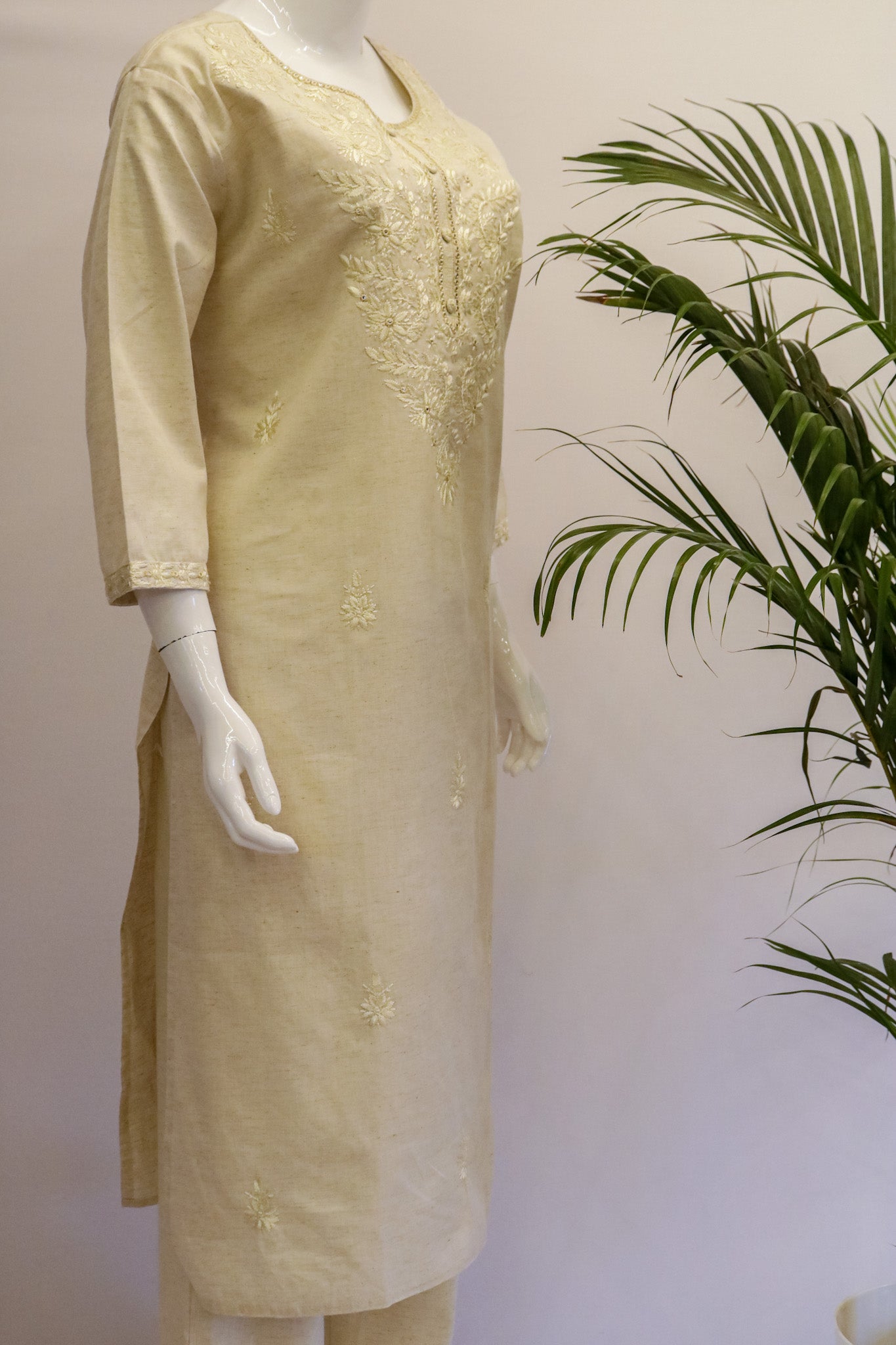 Plus Lucknowi Khadi Kurti