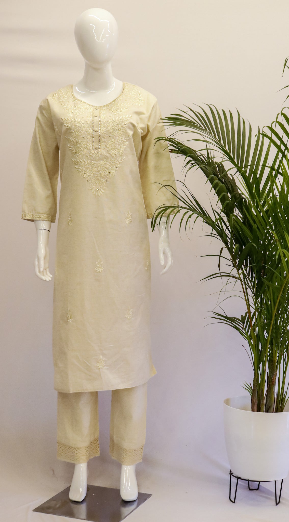 Plus Lucknowi Khadi Kurti