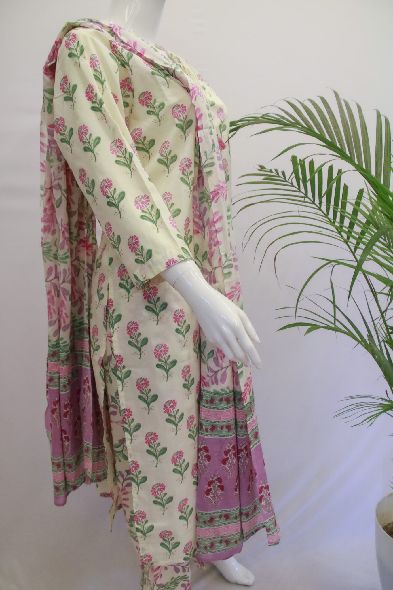 Cotton White Floral Dupatta Set