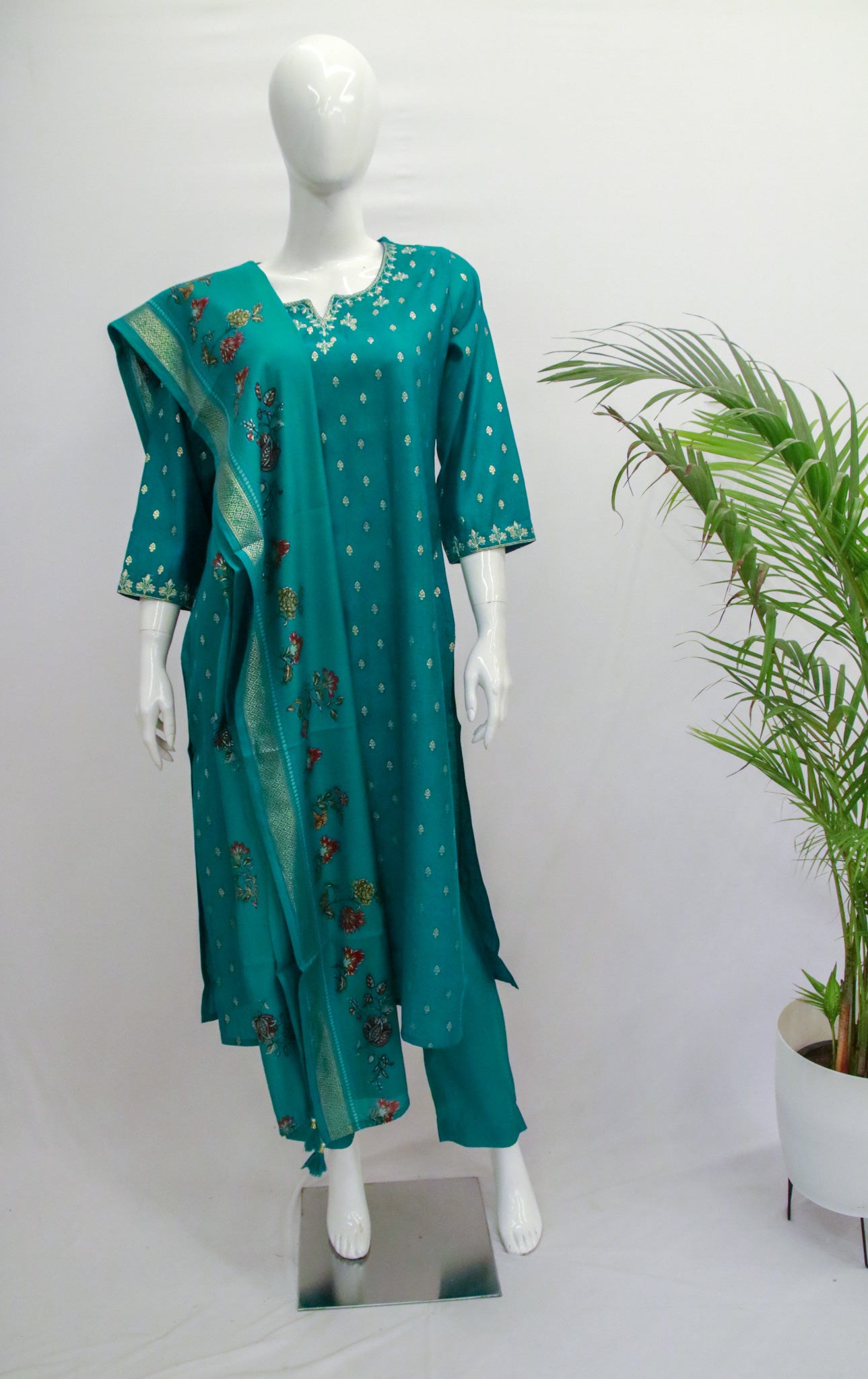 Muslin Green Festive Dupatta Set