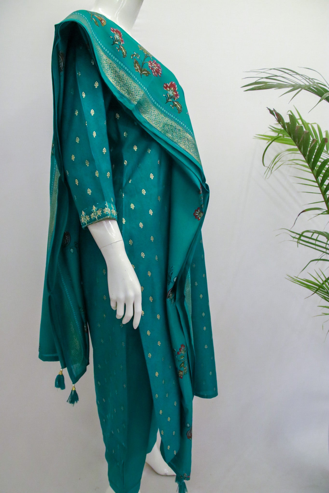 Muslin Green Festive Dupatta Set