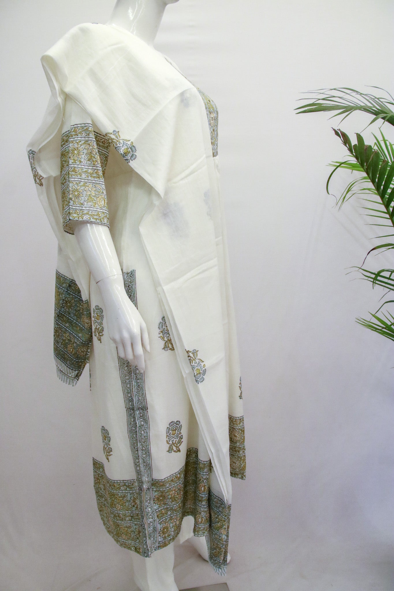 White Cotton Nyra Dupatta Set