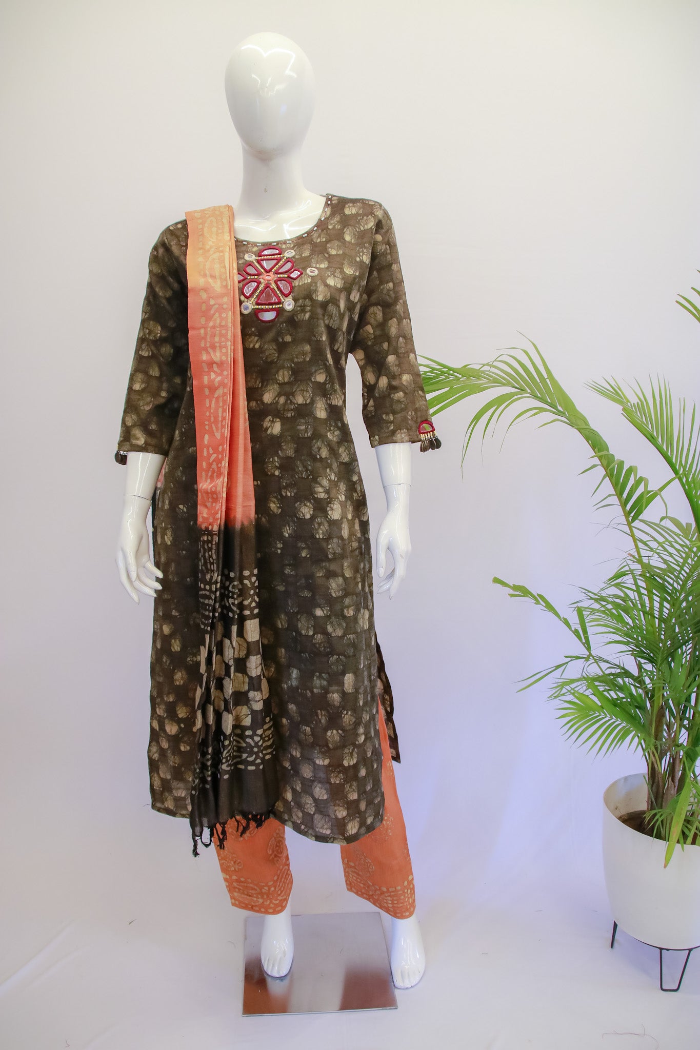 Brown Batik Dupatta Set