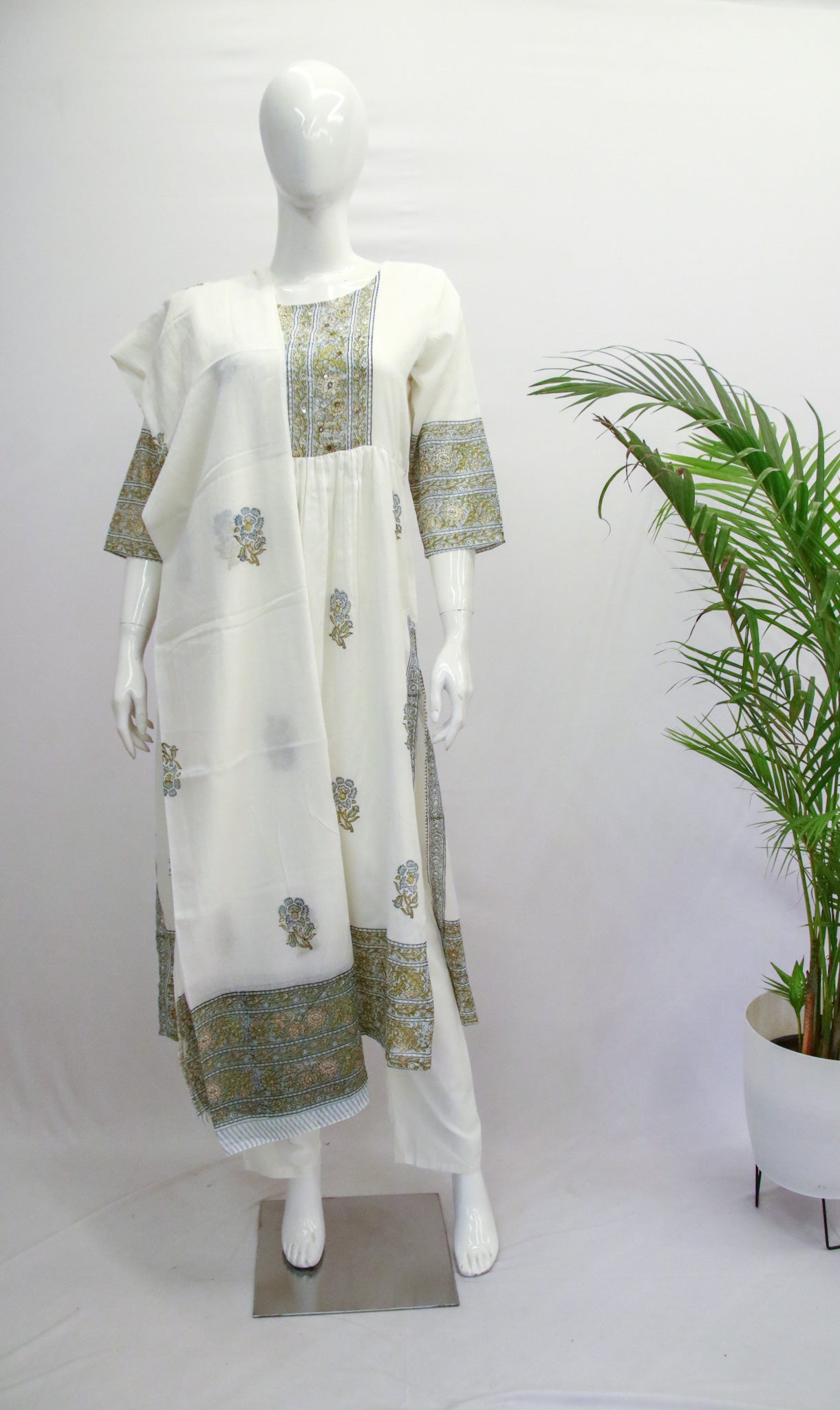 White Cotton Nyra Dupatta Set