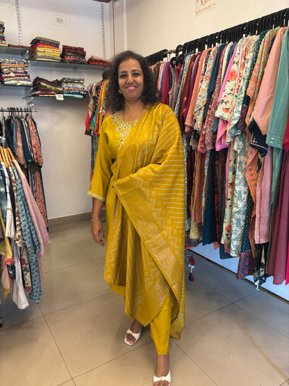 Mustard Silk Dupatta Set