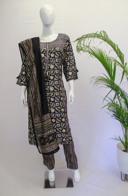 Plus Modal Dupatta Set