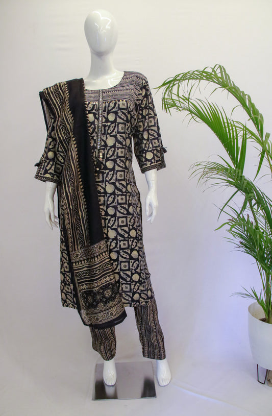 Plus Modal Dupatta Set
