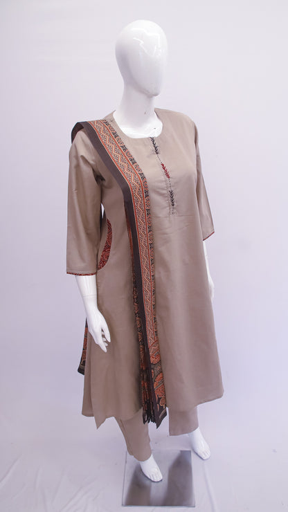 Beige kurta with brown and red border on a mannequin against a white background