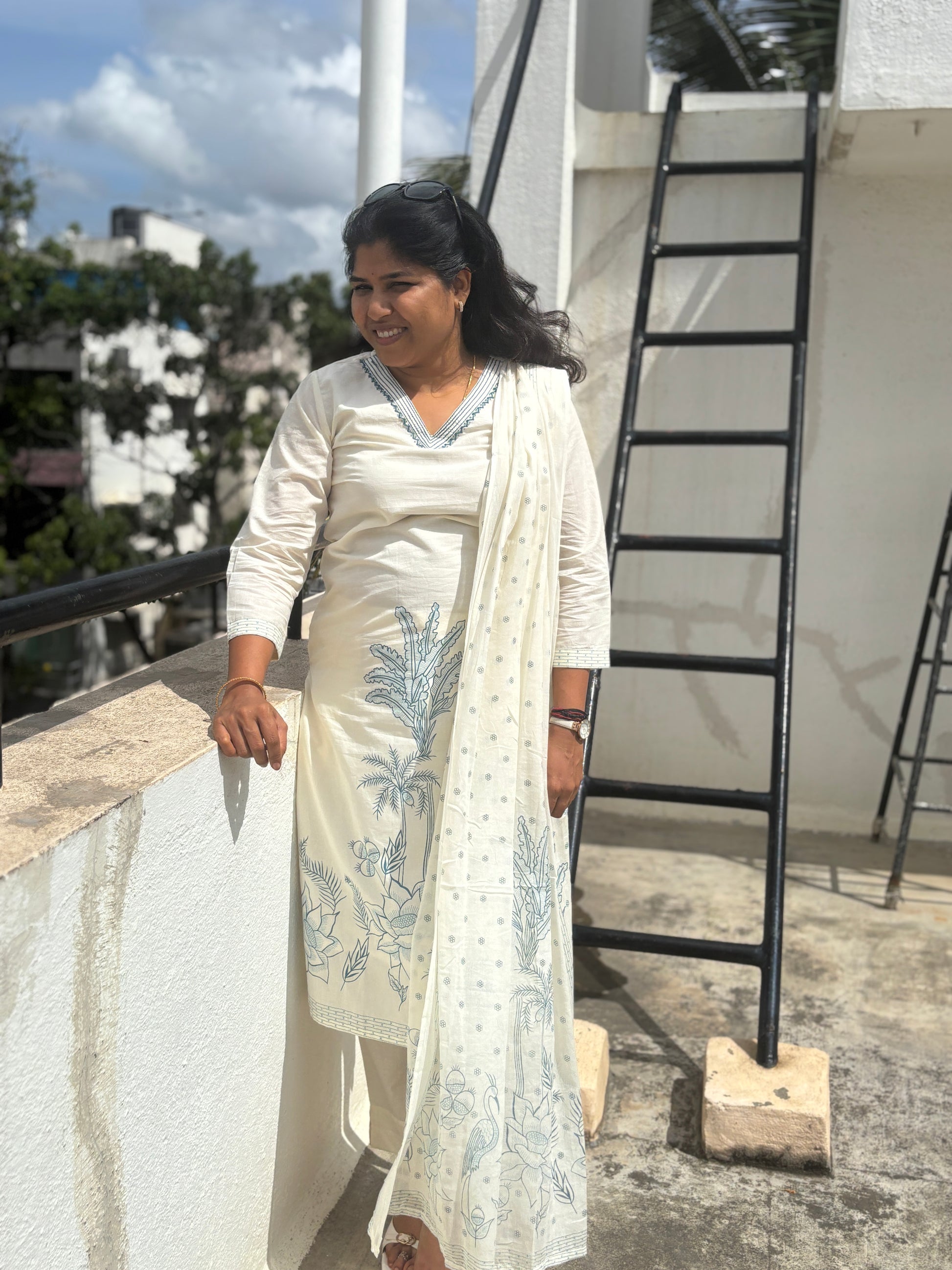 White Cotton Printed Dupatta Set with Floral Embroidery

Straight Cotton Kurta with V-Neck Embroidery – White Color

White Cotton Palazzo Pants with Drawstring Waist

2.5m Floral Print Cotton Dupatta – White Suit Set

Elegant White Cotton Dupatta Set for Casual & Office Wear