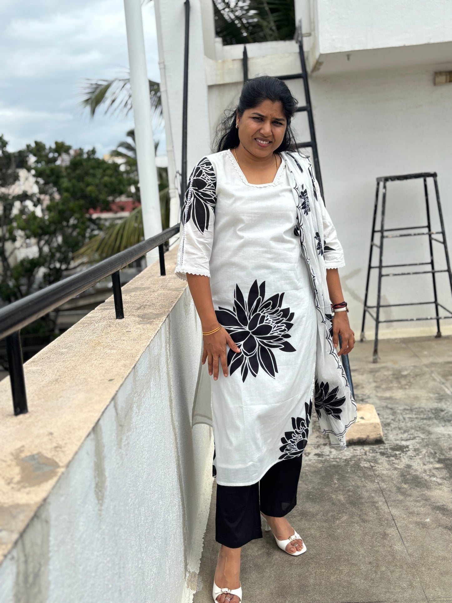 White with black floral print dupatta set
